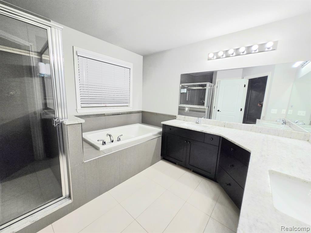 15342 Amberfield Drive, Macomb, MI 48042 — Photo 29