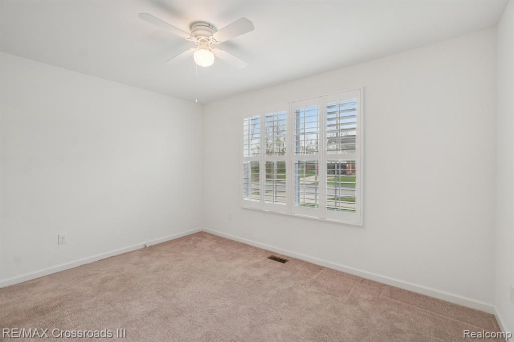 10324 Swan Lake Circle, Ypsilanti, MI 48197 — Photo 15