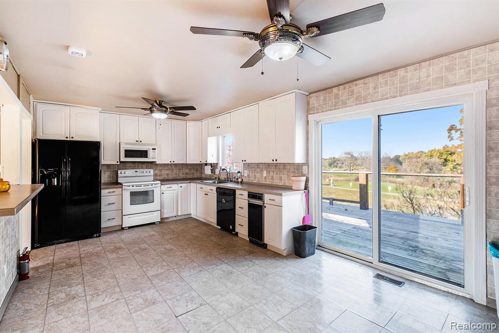 5212 W Farrand Road, Clio, MI 48420 — Photo 9
