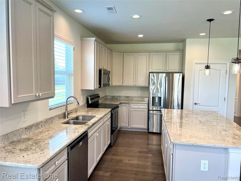1113 Lark Street, Lake Orion, MI — Photo 10