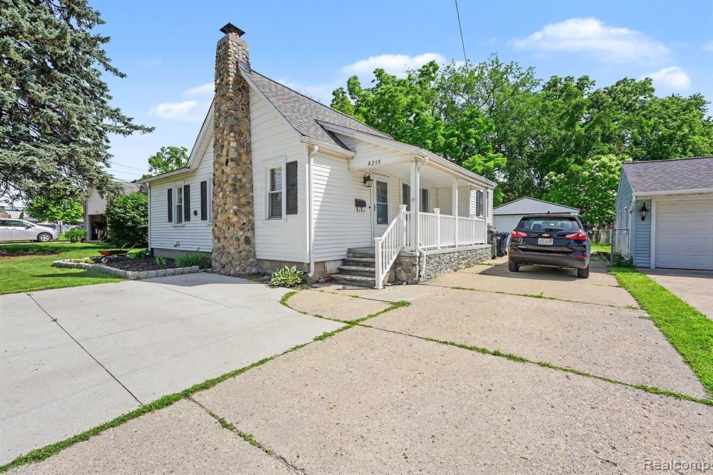 8215 Clinton River Road, Sterling Heights, MI 48314 — Photo 4