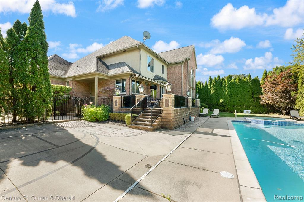 3 CABRI Lane, Dearborn Heights, MI 48127 — Photo 40
