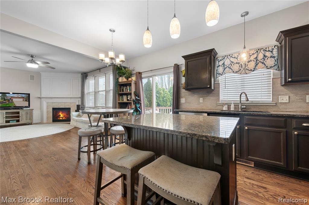 9894 High Meadow Drive, Ypsilanti, MI 48198 — Photo 11