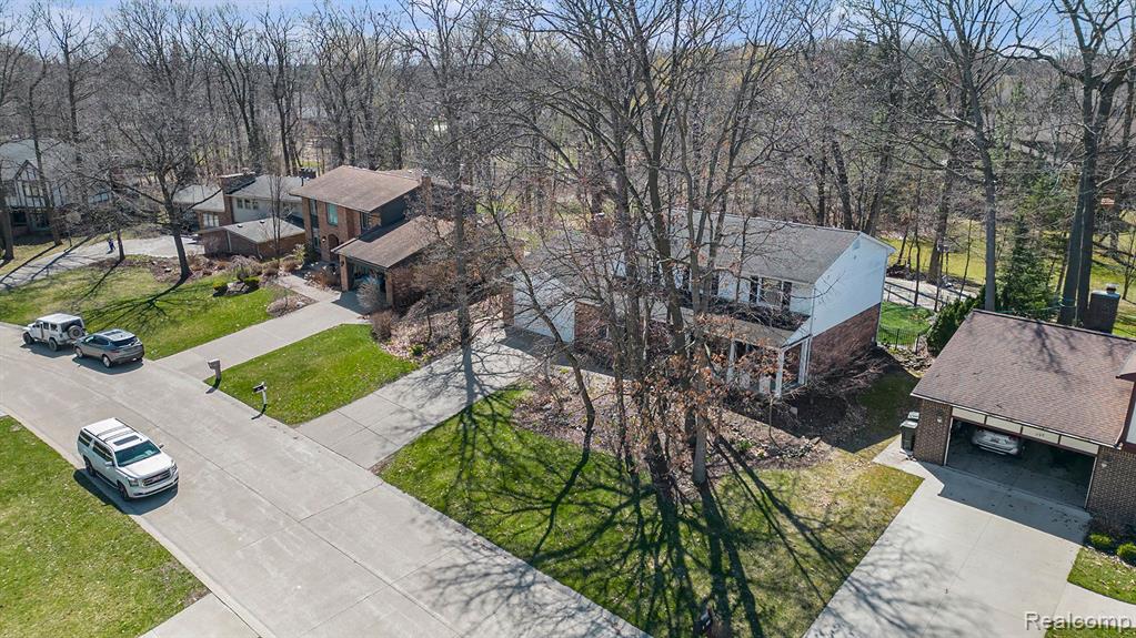 779 MEDINAH Drive, Rochester Hills, MI 48309 — Photo 53