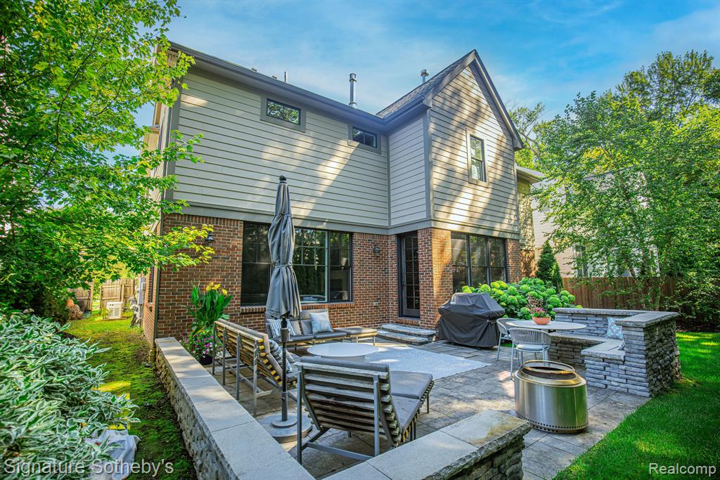 654 SHEPARDBUSH Street, Birmingham, MI 48009 — Photo 38