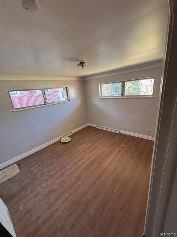 5987 CAMPUS Drive, Dearborn Heights, MI 48127 — Photo 6