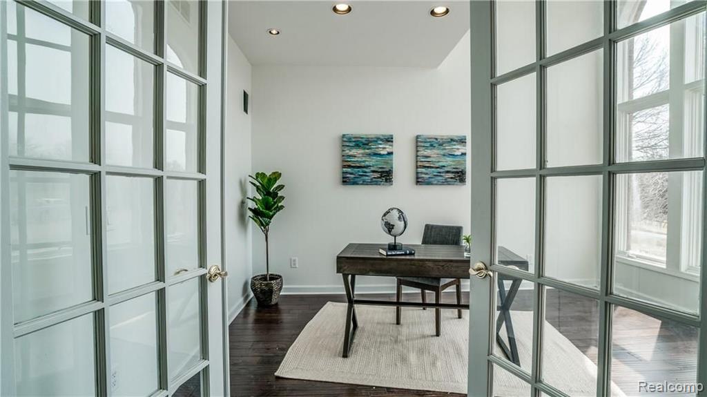 748 Eltham Court, Ann Arbor, MI 48103 — Photo 15