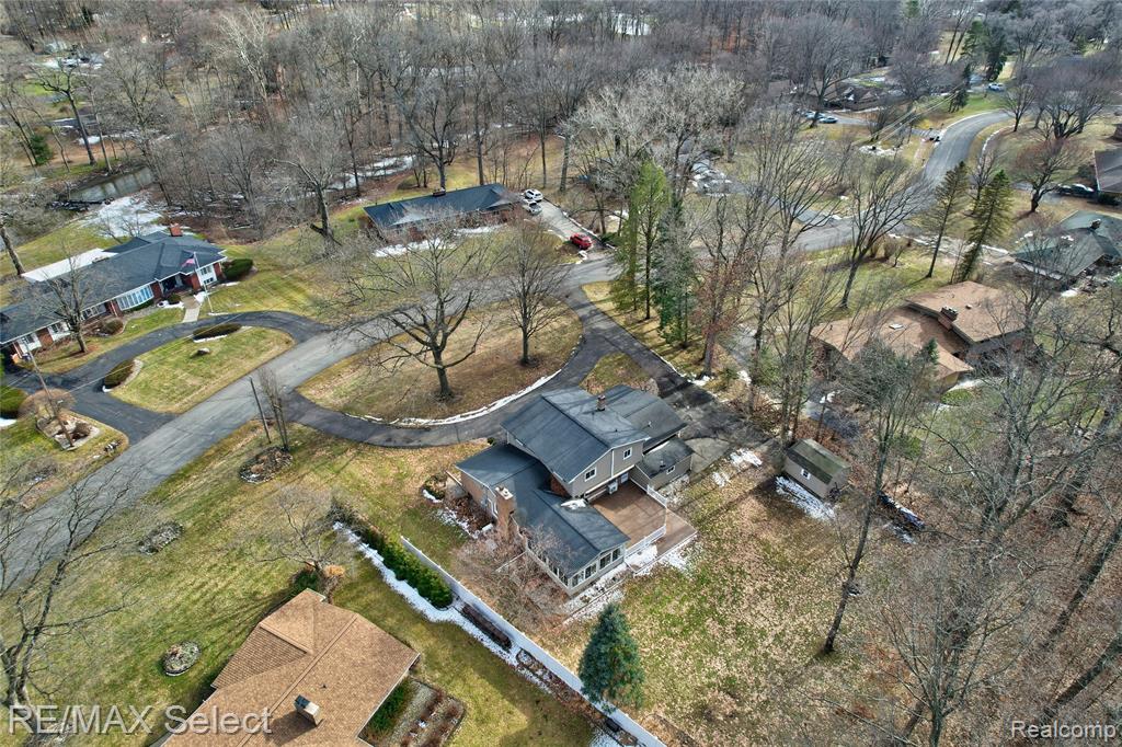 5401 S Sycamore Drive, Burton, MI 48509 — Photo 56