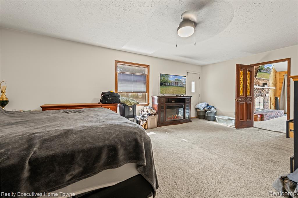 29667 Newport Drive, Warren, MI 48088 — Photo 19