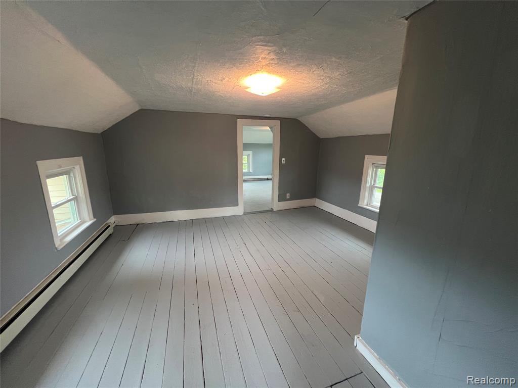 9890 Chinavare Road, Newport, MI 48166 — Photo 9