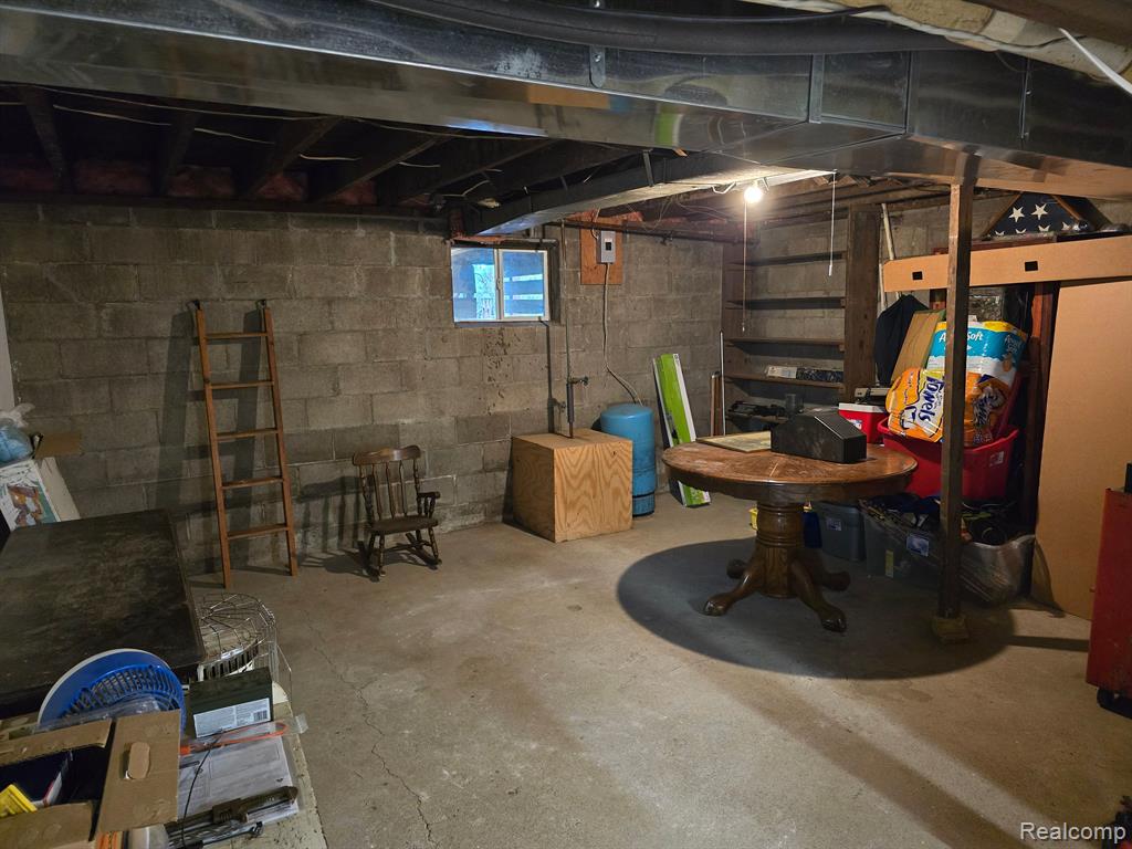 6427 Porter Road, Grand Blanc, MI 48439 — Photo 17