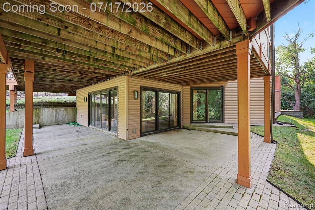 5685 Paint Valley Drive, Rochester, MI 48306 — Photo 41
