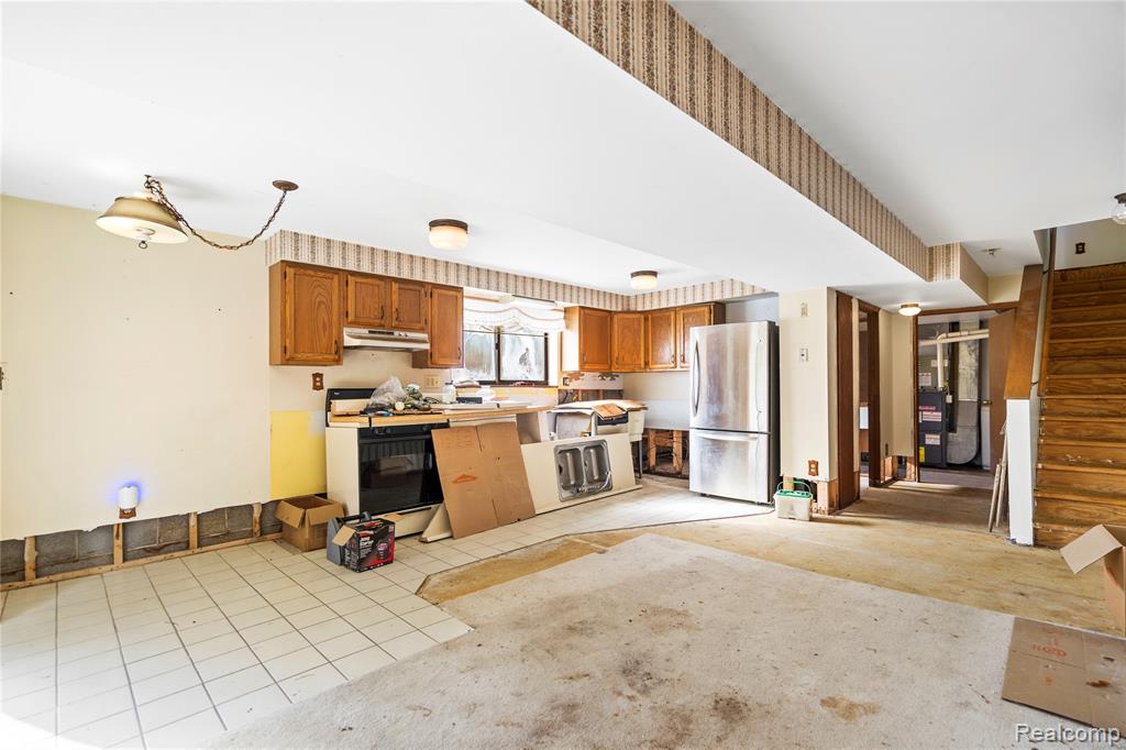 6675 Langtoft Street, West Bloomfield, MI 48324 — Photo 11
