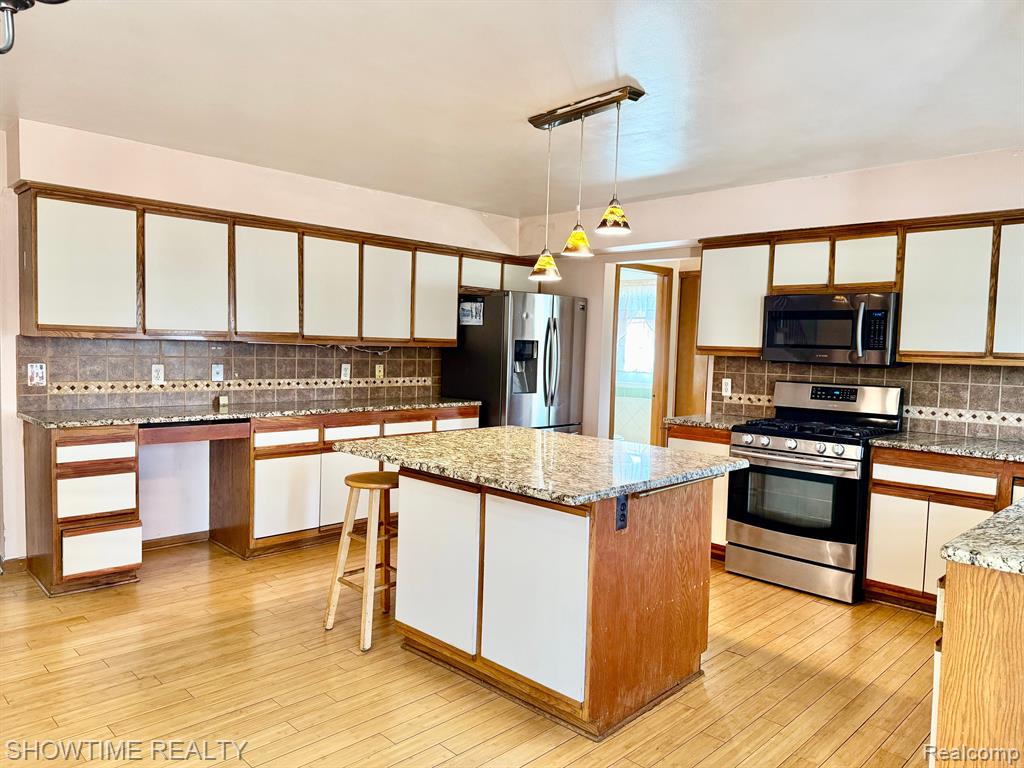 40537 DENBIGH Drive, Sterling Heights, MI 48310 — Photo 10
