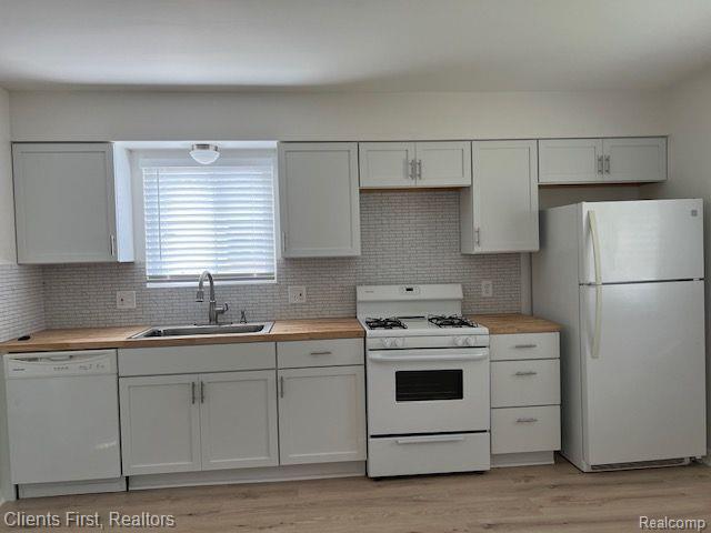 225 DEVONSHIRE Street, Ypsilanti, MI 48198 — Photo 16