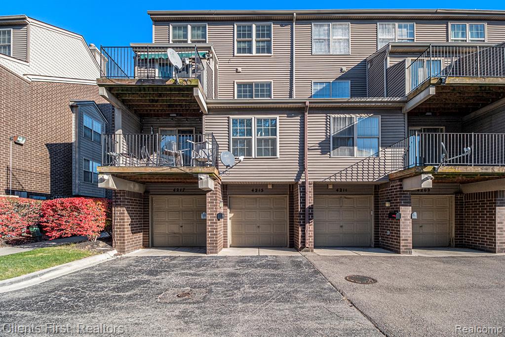 4215 Schaefer Road, Dearborn, MI 48126 — Photo 25