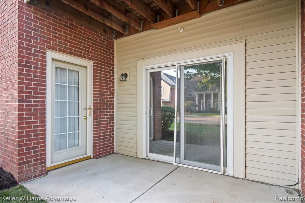 29532 Nottingham Court, Livonia, MI 48152 — Photo 33
