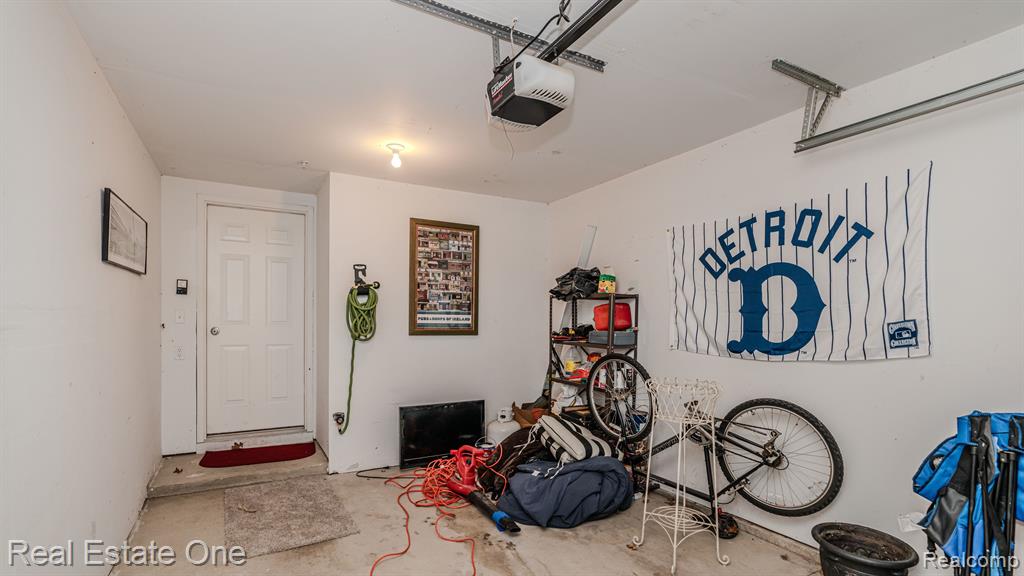 28209 Oakmonte Circle E, 60, New Hudson, MI 48165 — Photo 44