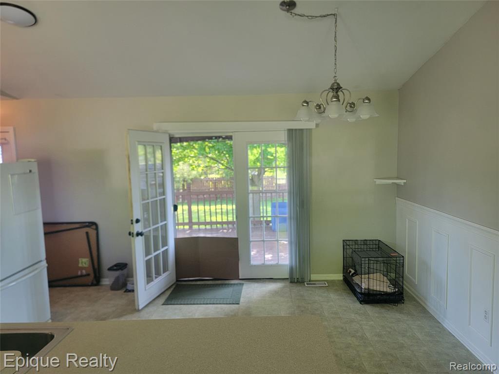 753 Applegate Drive, Marysville, MI 48040 — Photo 5