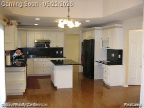 41119 Scarborough Lane, Novi, MI — Photo 13