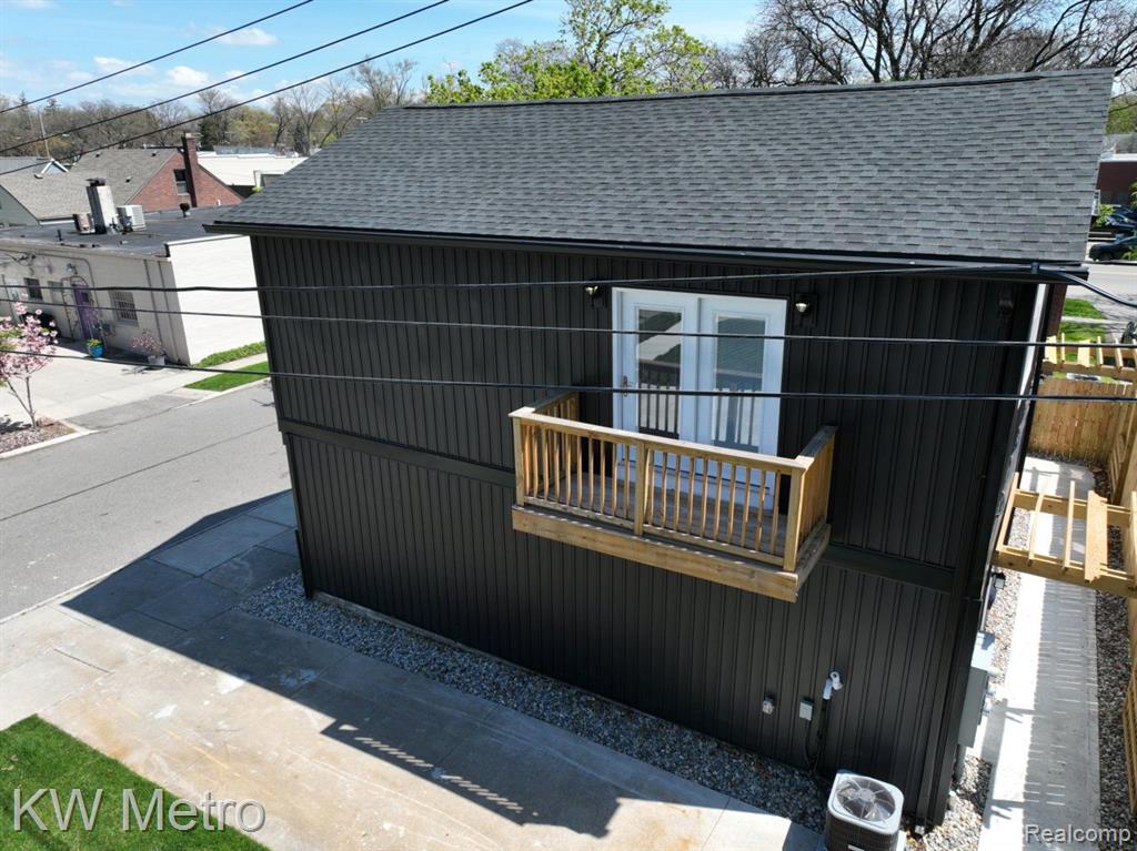 695 LIVERNOIS Street, Ferndale, MI 48220 — Photo 5