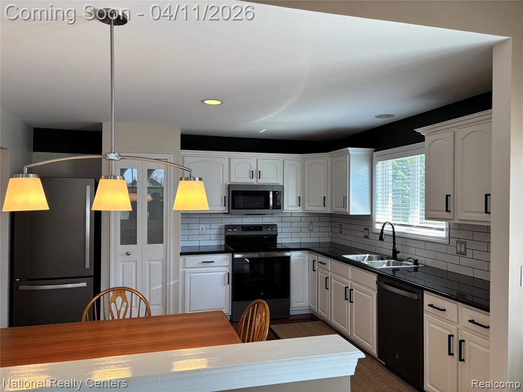 52242 Mitchell Lane, 18, Macomb, MI 48042 — Photo 9