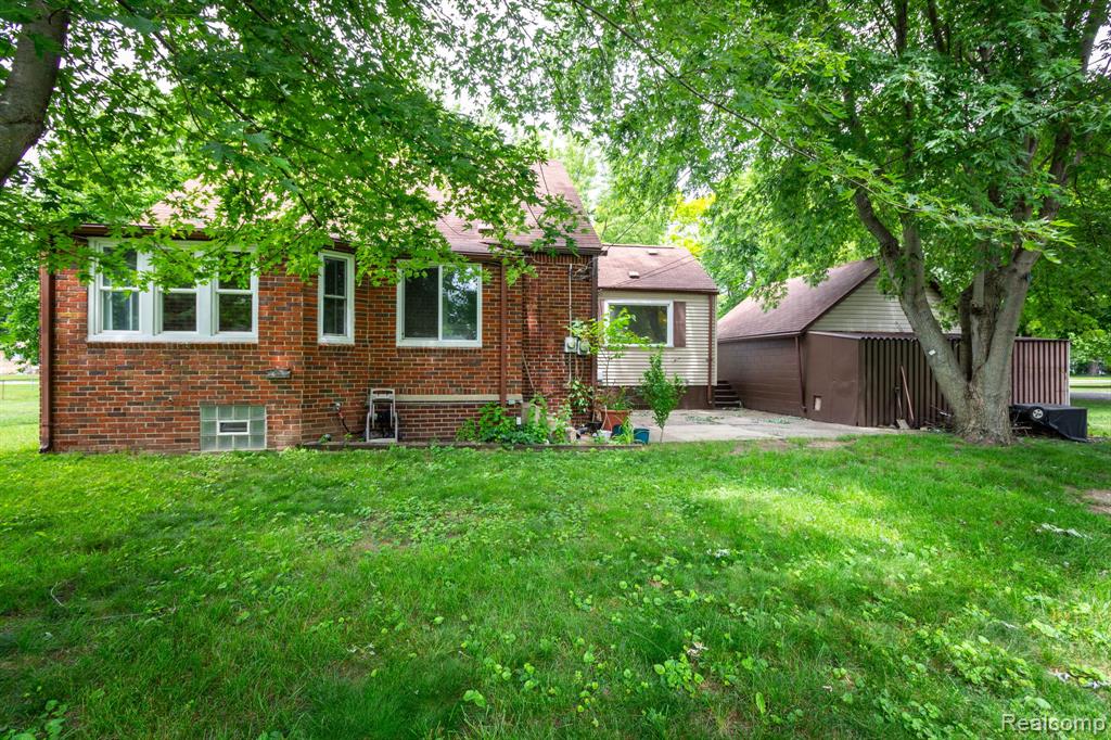 33627 Bock Street, Garden City, MI — Photo 39