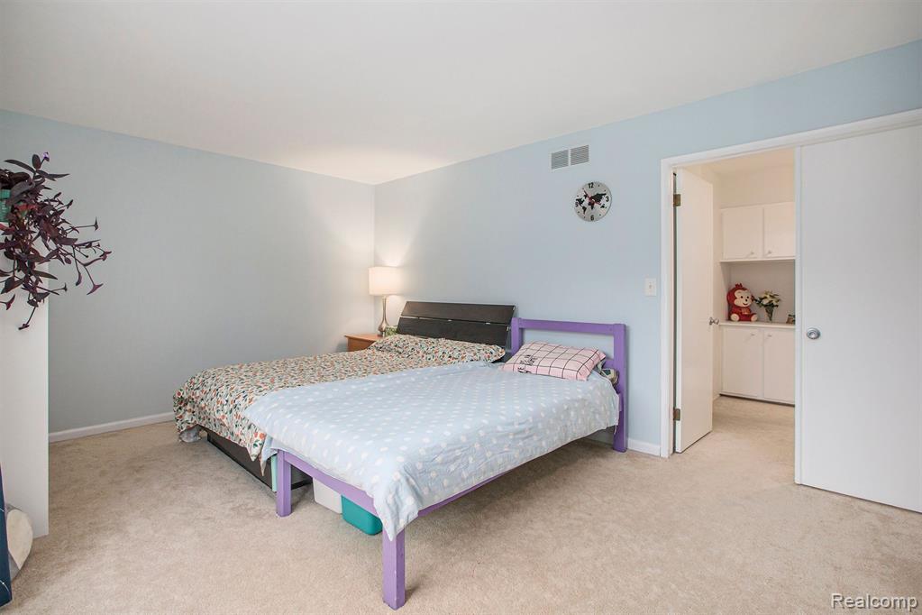3481 BURBANK Drive, Ann Arbor, MI 48105 — Photo 13