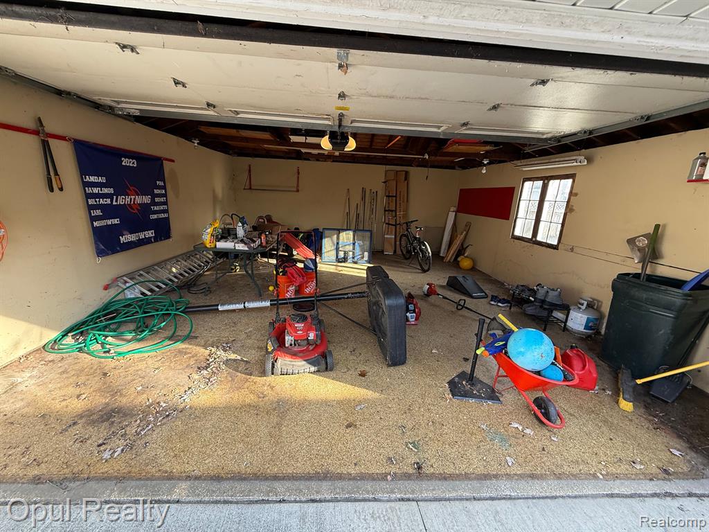 42569 FIVE MILE Road, Plymouth, MI 48170 — Photo 40