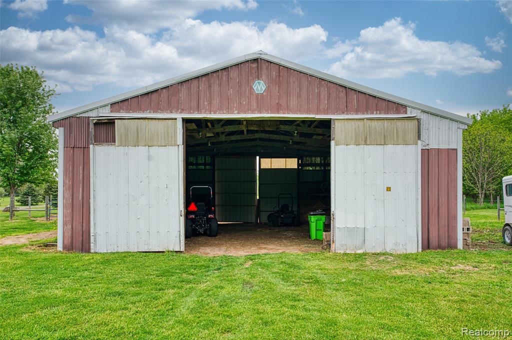 2500 E Jones Road, Howell, MI 48855 — Photo 35