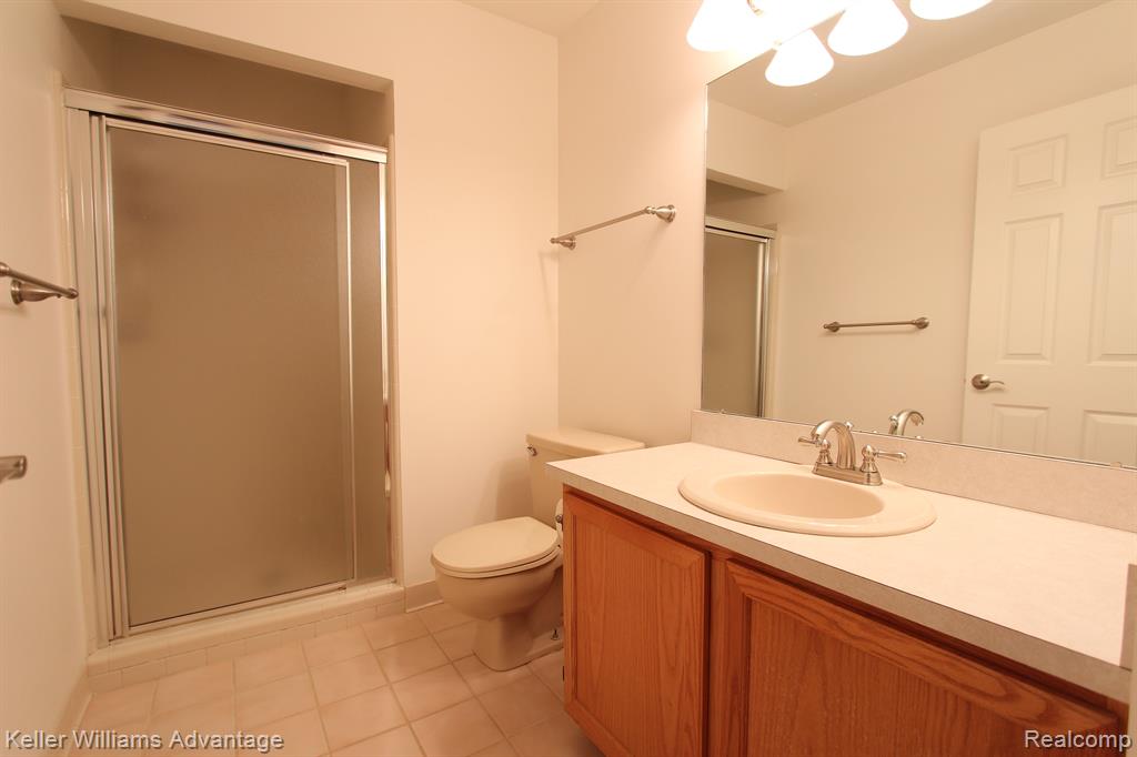22132 Edgewater, Novi, MI — Photo 13