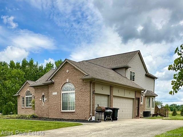 7271 YOUNESS Drive, Grand Blanc, MI 48439 — Photo 5