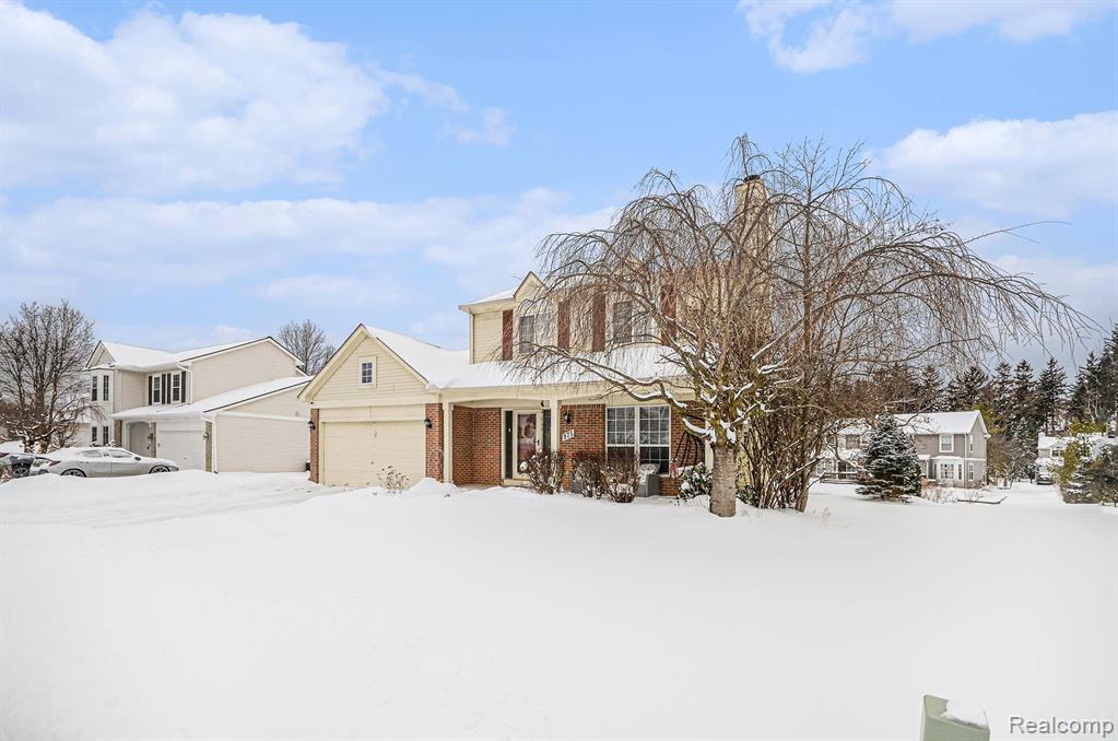 975 Oak Creek Drive, South Lyon, MI 48178 — front exterior
