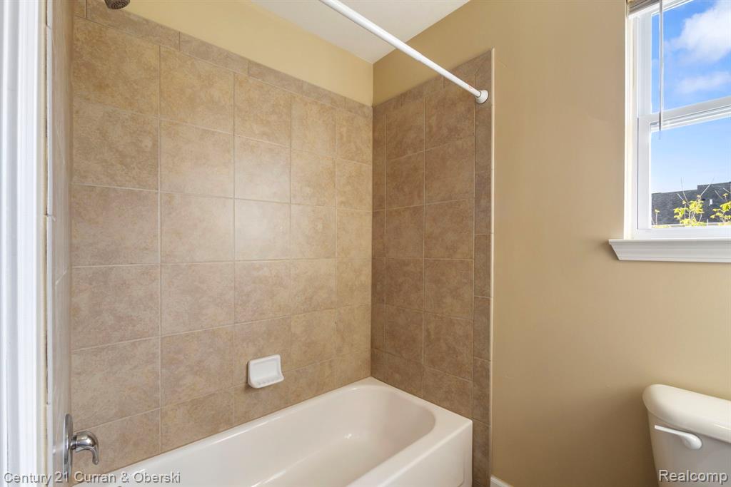 51207 Brompton, Novi, MI — Photo 41