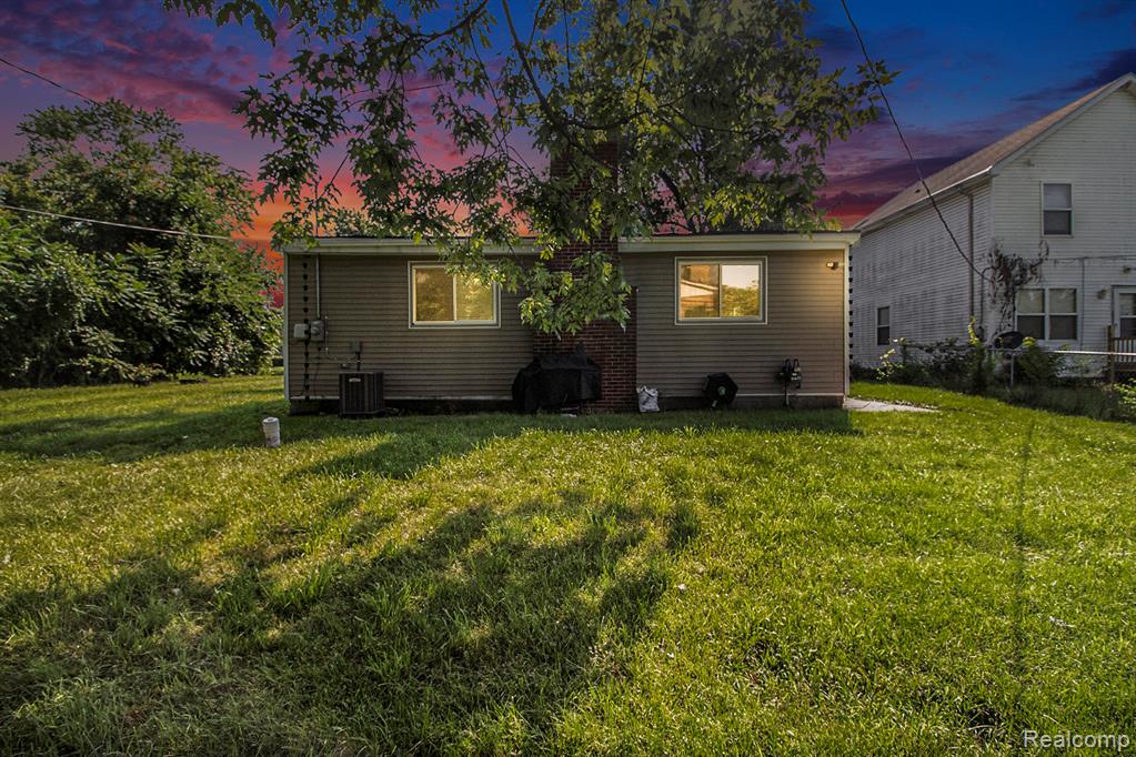 15487 Greydale Street, Detroit, MI 48223 — Photo 30