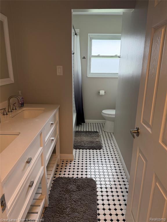 728 Jamestown Road, Auburn Hills, MI 48326 — Photo 8