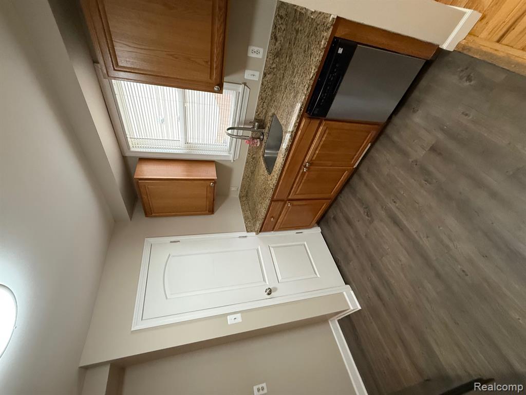 929 PRINCETON Road, Berkley, MI 48072 — Photo 5