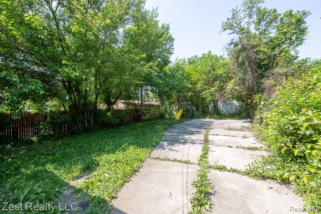 6219 Westwood Street, Detroit, MI 48228 — Photo 21
