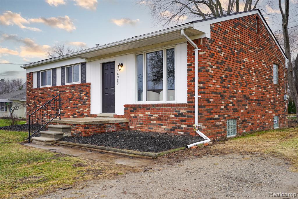 46985 Heydenreich Road, Macomb, MI 48044 — Photo 2