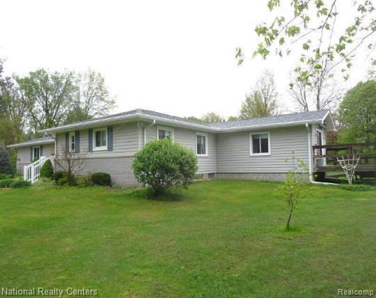 27125 Delos Road, New Boston, MI 48164 — front exterior