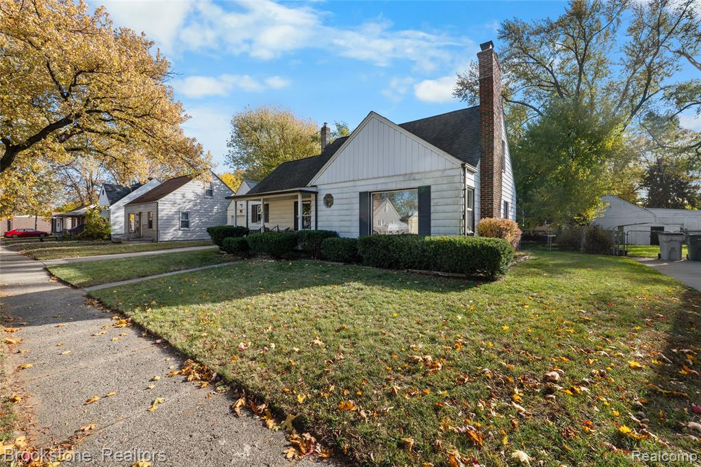800 E BERNHARD Avenue, Hazel Park, MI 48030 — Photo 3