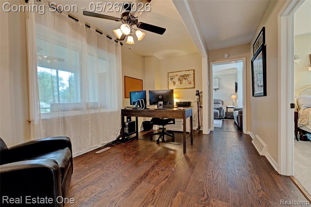 6394 Manson Drive, Waterford, MI 48329 — Photo 16