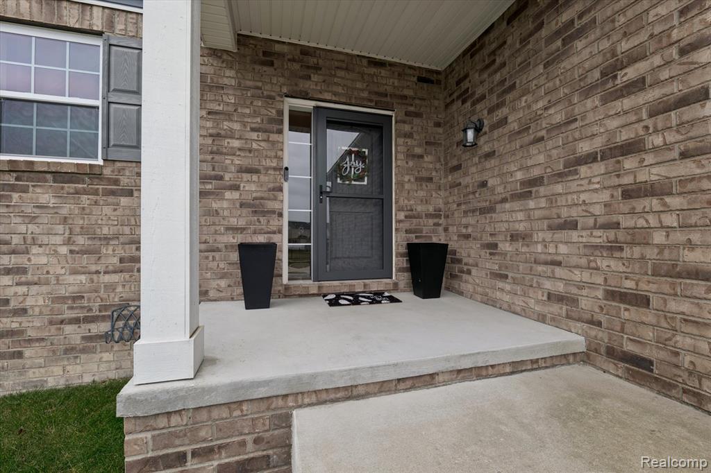 48138 Manhattan Drive, Macomb, MI 48042 — Photo 4