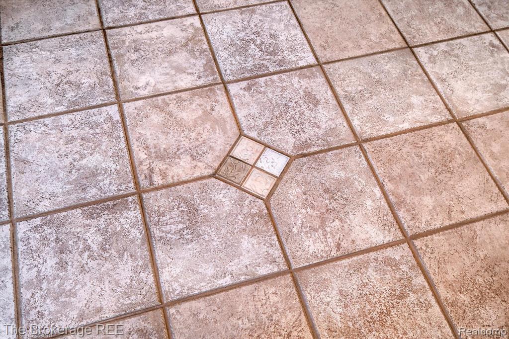 5107 Hartland Drive, Flint, MI 48506 — Photo 27
