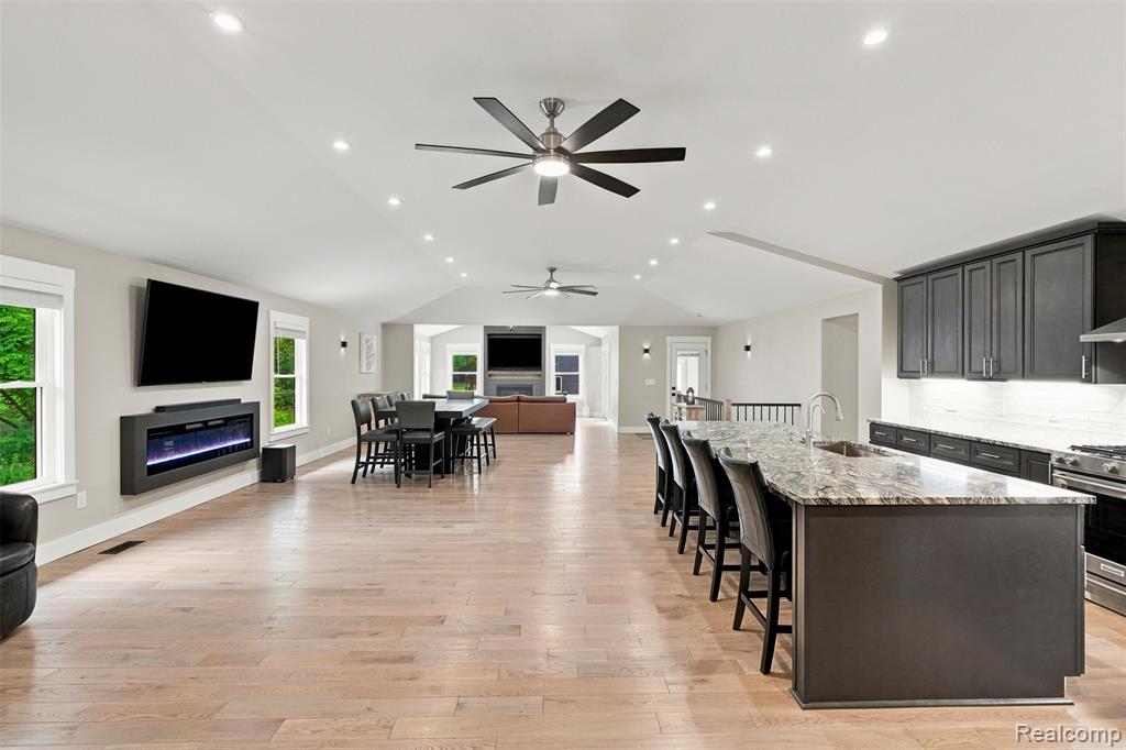 7500 6 Mile Road, Northville, MI 48168 — Photo 17