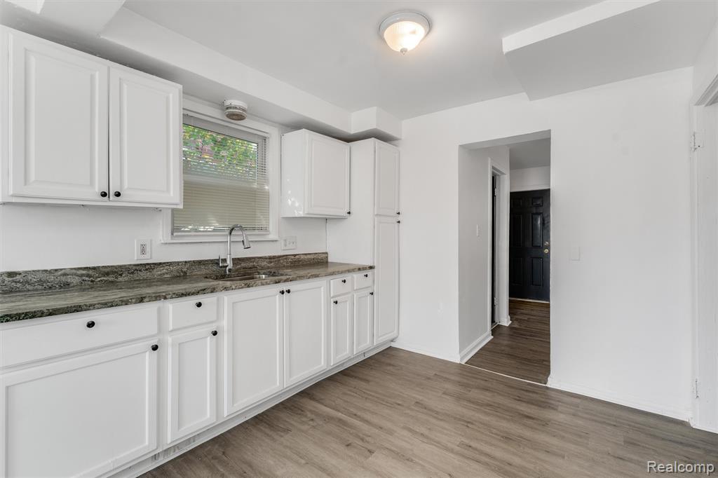 15411 Young St, Detroit, MI 48205 — Photo 12