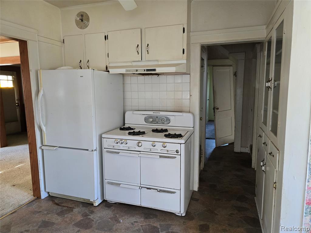 939 Backus Street, Jackson, MI 49202 — Photo 12