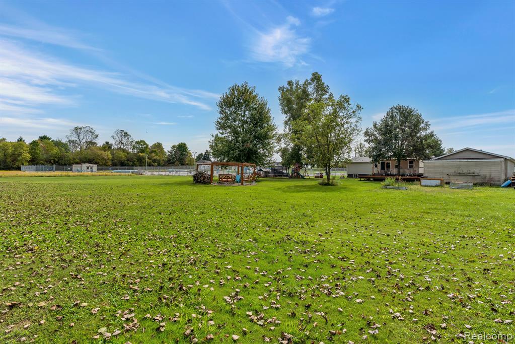 7167 E CARPENTER Road, Davison, MI 48423 — Photo 34