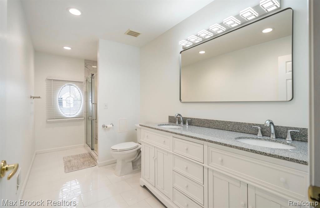 4344 Gateway Circle, West Bloomfield, MI — Photo 27
