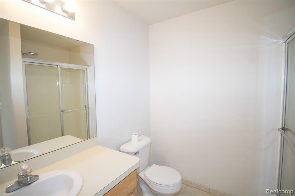 7051 MAGNOLIA Lane, Waterford, MI 48327 — Photo 26